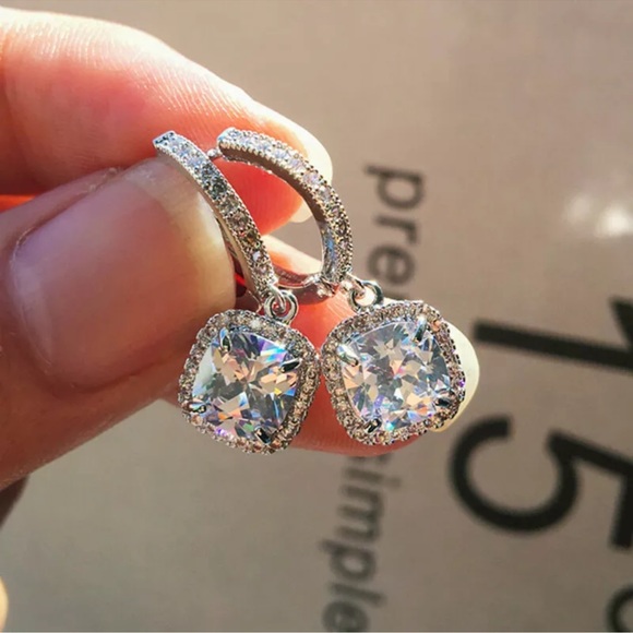 Women Elegant Cubic Zirconia Wedding Jewelry 925 Silver Drop Earrings Gifts - Picture 3 of 3